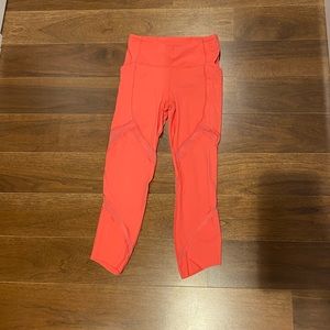 Lululemon cropped legging pink coral size 4 side pockets crop